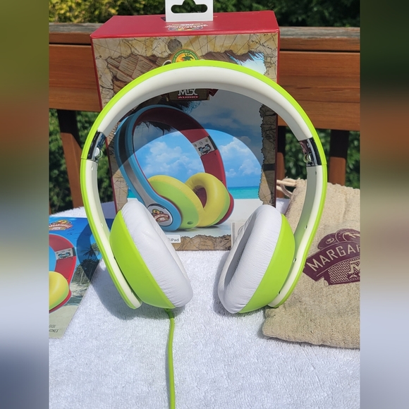 Margaritaville over ear headphones - Picture 6 of 6
